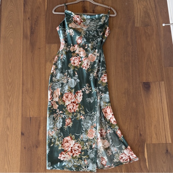 Petal & Pup Marea Dress - Picture 3 of 5